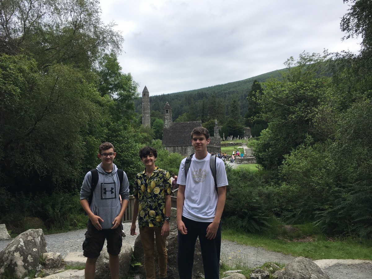 Glendalough-Round-Tower-2
