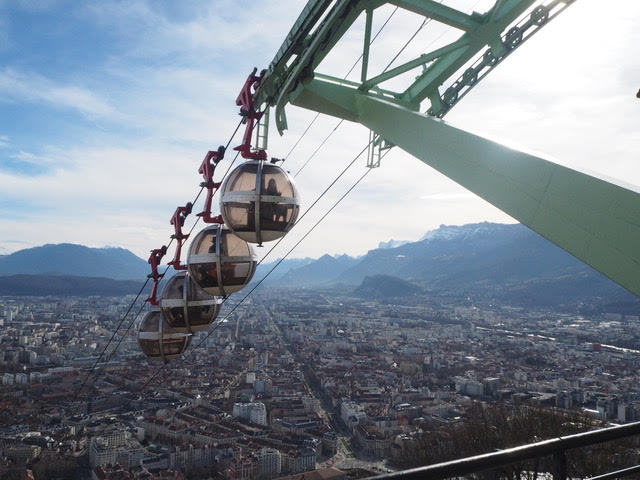grenobleeee le Téléphérique in Grenoble